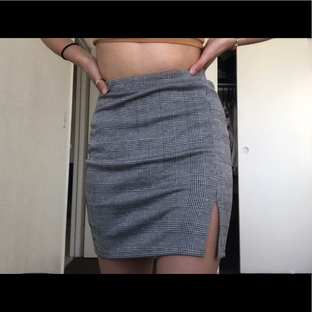 OOTD FASH PLAID SKIRT